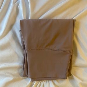 Ptula Alainah III Sleek Legging: 23”